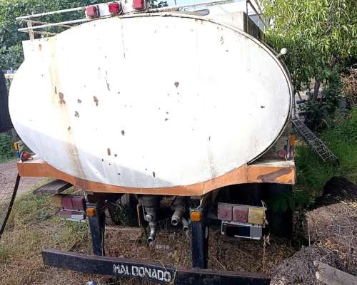 Acoplado Cisterna con Papeles al DÍA