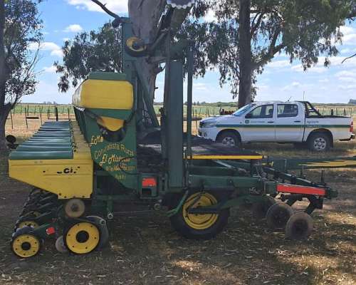 Sembradora Tedeschi 16 a 52