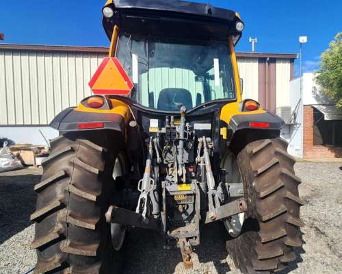 Tractor Valtra A134 (135hp)
