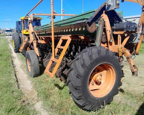 Sembradora Dumaire 760. Buen Estado.