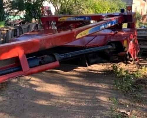 Segadora New Holland H7230 Modelo 2013 en muy Buen Estado
