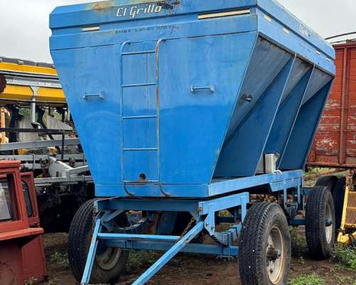 Tolva Semillera el Grillo con Divisorio 8 TN Toneladas