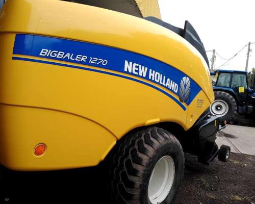 Megaenfardadora New Holland BB 1270 - Excelente
