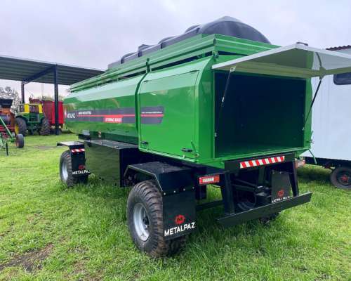 Acoplado Tanque de 6.000 LT con Bomba y Tanque de Agua