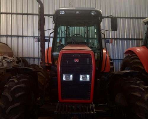 Tractor Massey Ferguson 650, 150 HP. 4wd, Paton, 2007