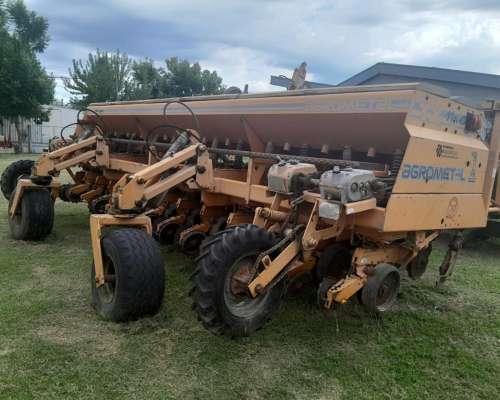 Sembradora Agrometal TX Mega 16 a 52 Mecánica