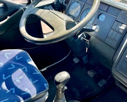 Camion Iveco Tector 170e22 año 2014 C/sider. Motor 0 km