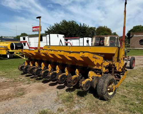 Sembradora Agrometal - 9 a 52 - con Monitor