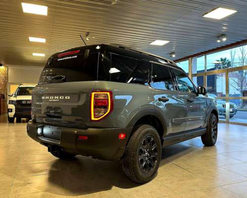 Bronco 2.0 Turbo 253cv Badlands 0km MY2025 Azul Glaciar