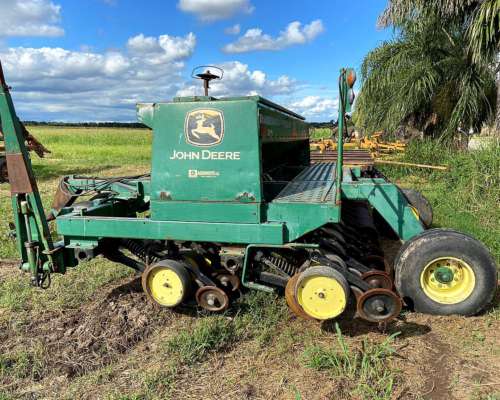 Sembradora Jhon Deere 750 de 24/19 CMS