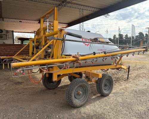 Pulverizador Praba de 3000 Lts