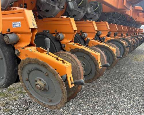 Sembradora Agrometal TX Mega 1652 Neumatica