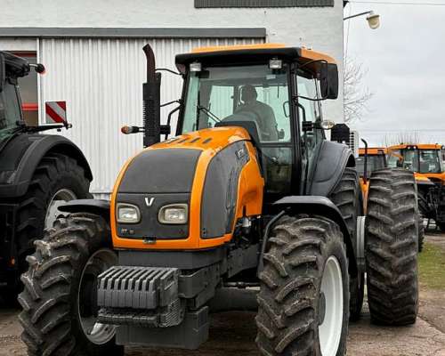 Tractor Valtra BT 210
