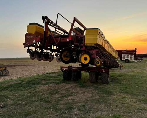 Sembradora DAN CAR 16-48