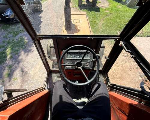 Tractor Fiat 880/5 con Cabina