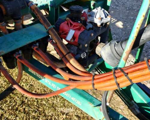 Pulverizadora de Arrastre Pampero Tetra Full 3000 Lts 22mts