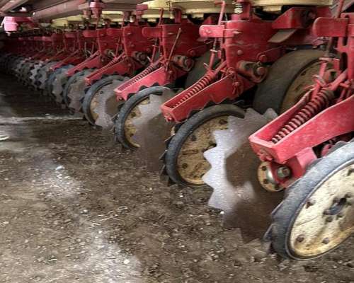 Sembradora Giorgi Precisa 8000 de 24 Lineas a 52