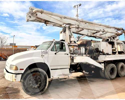 Camión con Bomba Ford 14000 (id624)