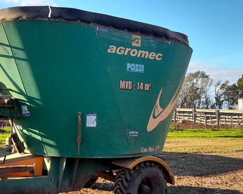 Mixer Vertical Agromec con Balanza