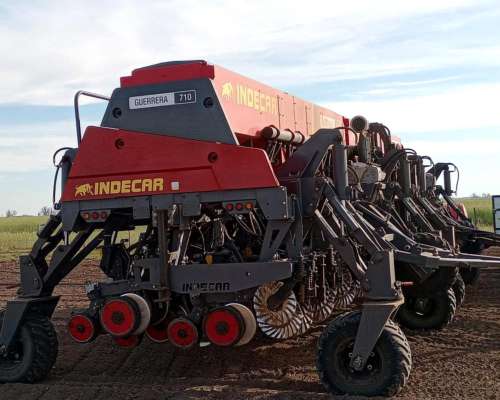 Sembradora Indecar Guerrera 710