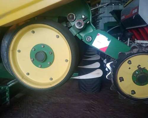 Sembradora Tedeschi 18 Lineas a 42 CM.