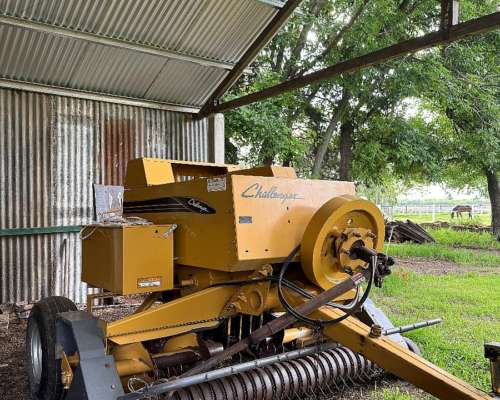 Vendo Enfardadora Challenger SB34