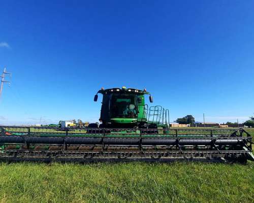 Cosechadora John Deere S660 35 Pies año 2017.