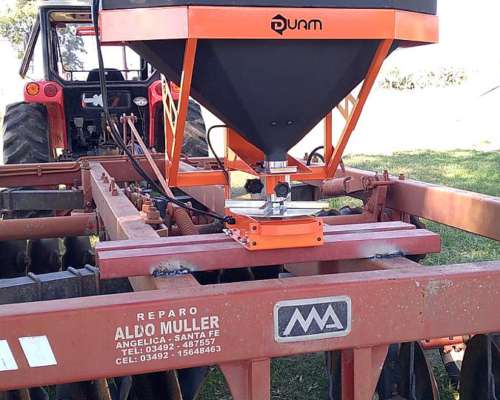 Sembradora de Pasturas al Voleo Duam DV-120