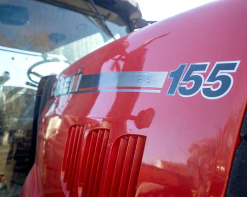- Tractor Case 155