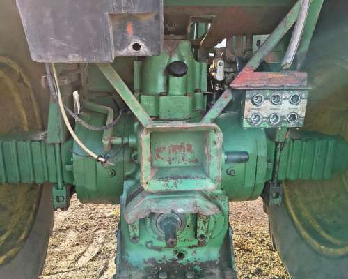 Tractor John Deere 3140