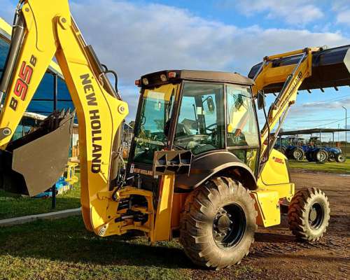 Retroexcavadora New Holland B95b