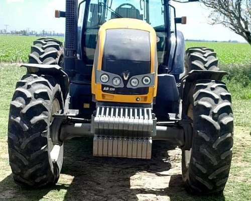 Tractor Valtra AR 220. 4X4