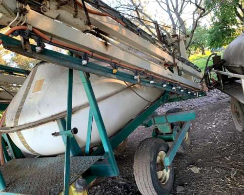 Pulverizadora Pampero Tetra Full de 3000 Lts, 18 Mts