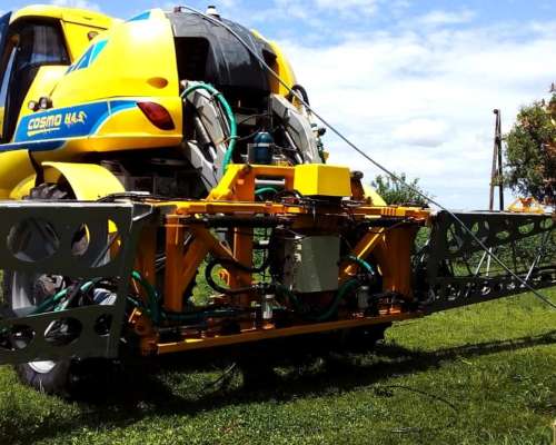 Pulverizadora Pla Cosmo - 36mt - 4.500l - Solo 1.700 Hs