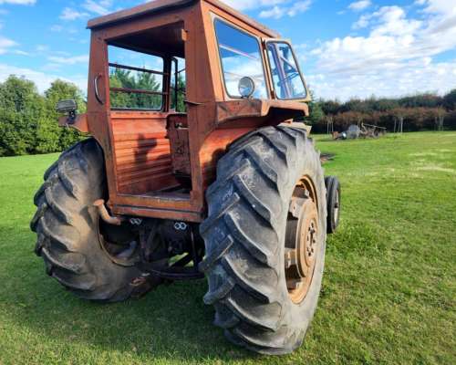 Tractor Massey Ferguson 1195 L
