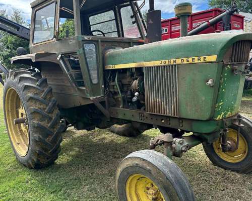 John Deere 2420 con Cabina