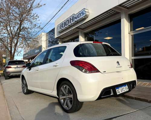 Peugeot 308 Allure Pack NAF THP Tiptronic 2018 con 43.000km