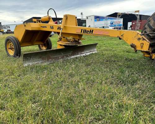 Niveladora Tbeh en muy Buen Estado