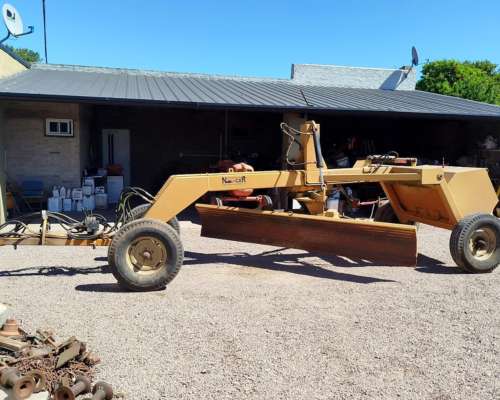 Niveladora de Arrastre - NOR Car- 4 Ruedas- Toda Hidráulica