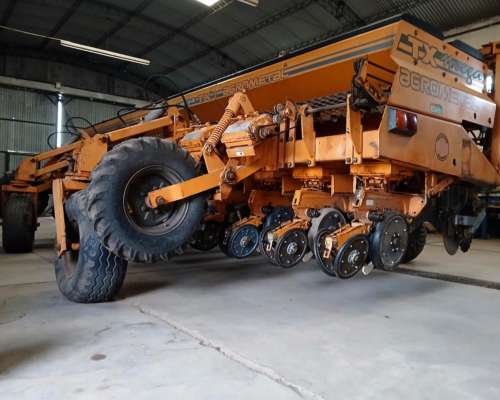 Sembradora Agrometal TX Mega 13 a 52cm