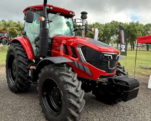 Tractor Traxor TD1304 130 HP Cabina de Lujo 4X4 3 Puntos