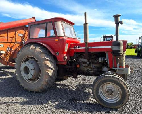 Usado - Massey Ferguson 1095 - 2wd - Rod. Simple - Cabinado