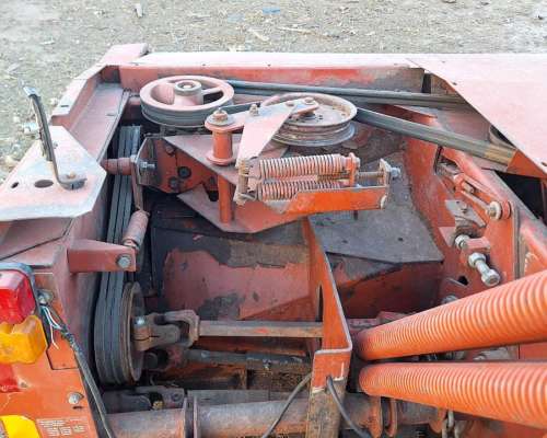 Segadora Hesston 1365 - año 2012