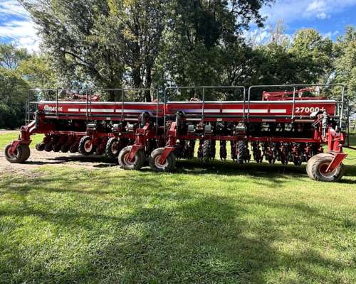 Sembradora Apache 27000+ 32 Lineas a 42 cm Mecanico