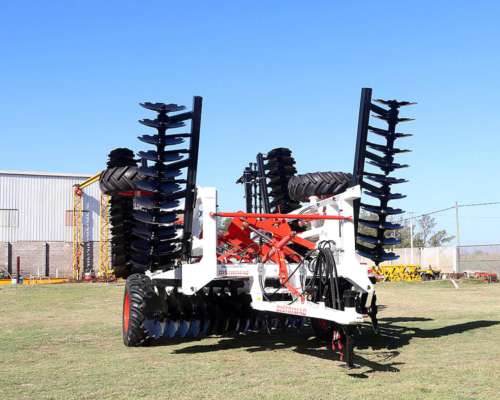 Rastra Articulada DS-90 Distrimaq de 52 a 80 Discos.