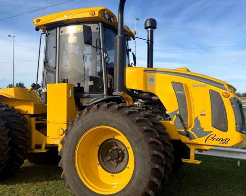 Tractor Pauny 580c, año 2022