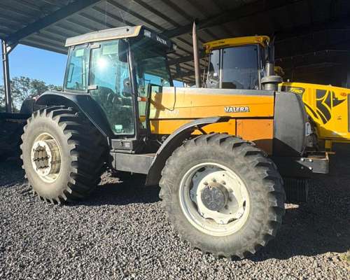 Tractor Agricola Valtra BH-140