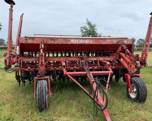 Sembradora Crucianelli Pionera 27 Lineas a 17,5