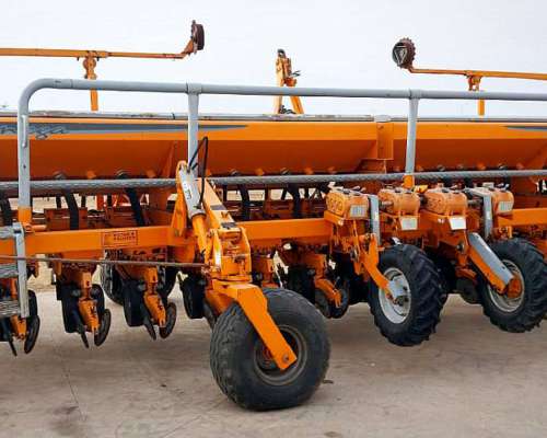Sembradora Agrometal de 16 a 52 con Barre Rastrojos