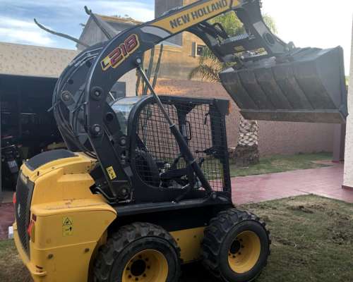 Liquido Minicargadora New Holland L218 2015 300hrs de USO